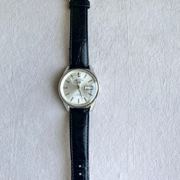 Seiko 5 Sportsmatic Deluxe - Picture 3 of 5